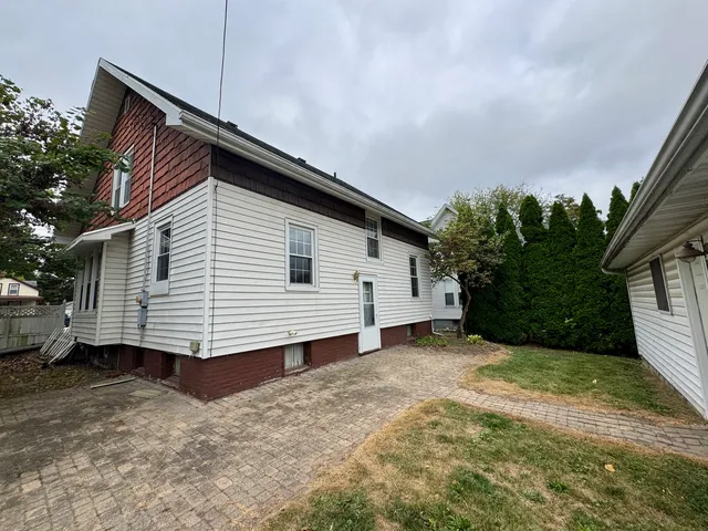 $149,000 | 221 West Peru Street, Princeton, IL 61356