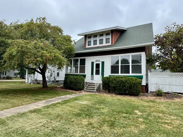$149,000 | 221 West Peru Street, Princeton, IL 61356
