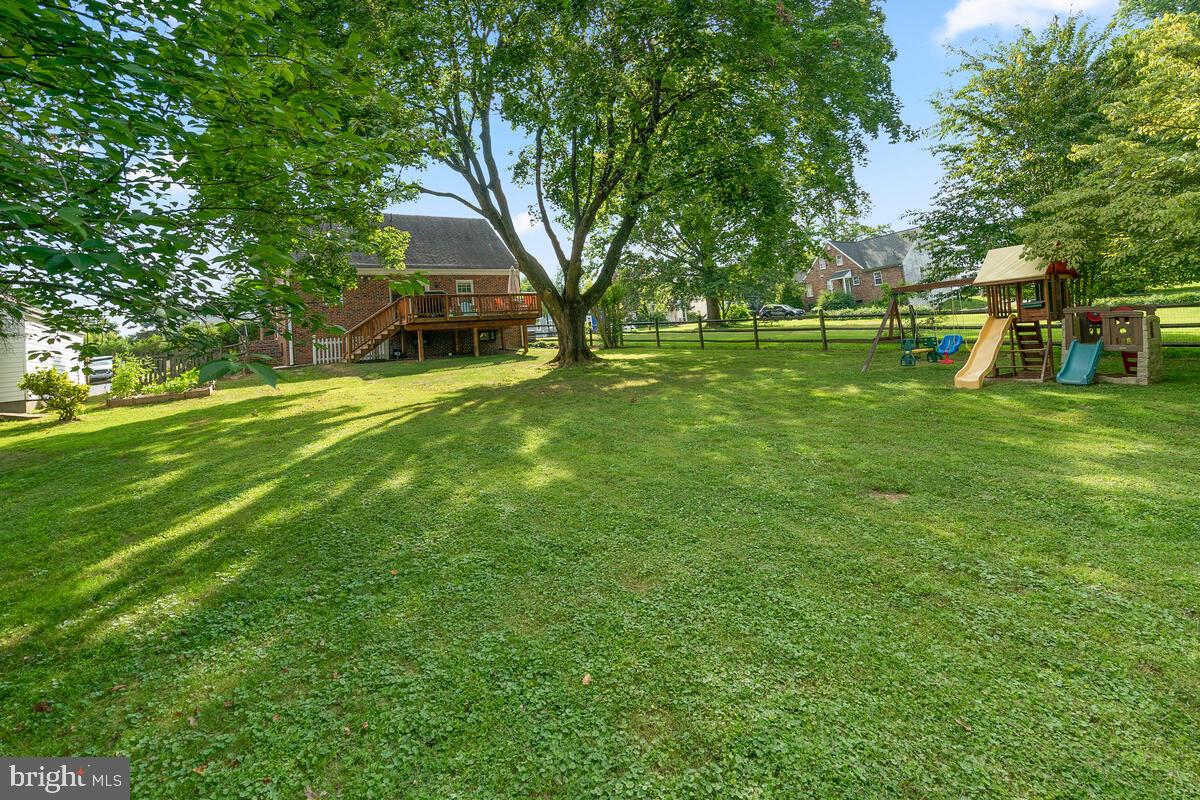 23805 Woodfield Road Gaithersburg, MD 20882 - Photo 23 of 24