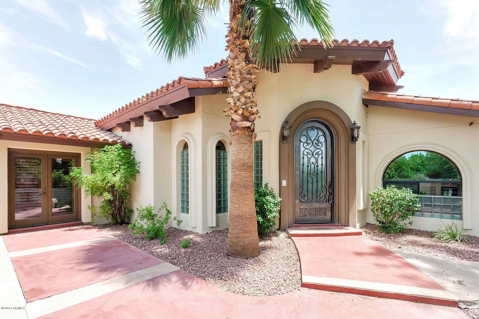 191 North Riata Street Gilbert, AZ 85234 - Photo 3 of 45 Front Entrance