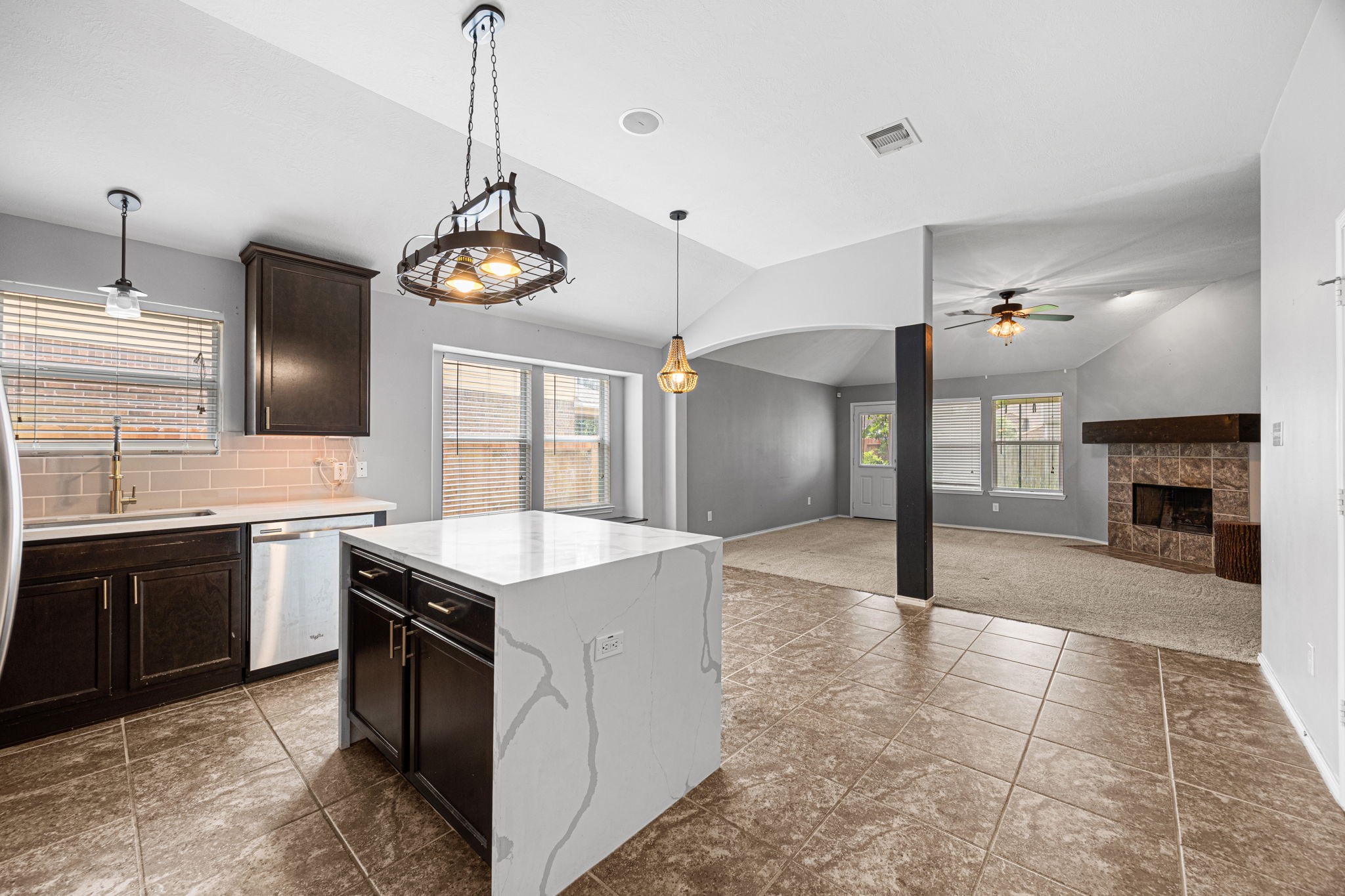 2211 Oak Rise Drive Conroe, TX 77304 - Photo 2 of 29 Gourmet kitchen with island and modern finishes