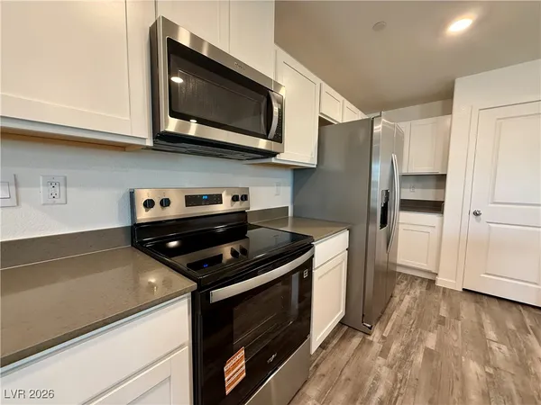 $1,895 | 506 Golden Myna Avenue, Henderson, NV 89011