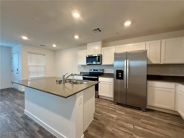 $1,895 | 506 Golden Myna Avenue, Henderson, NV 89011