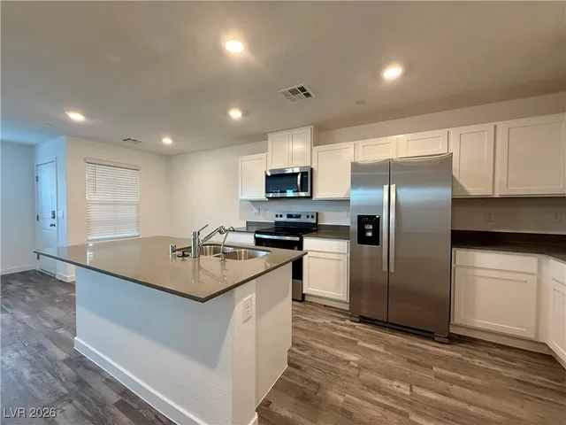 $1,998 | 506 Golden Myna Avenue, Henderson, NV 89011