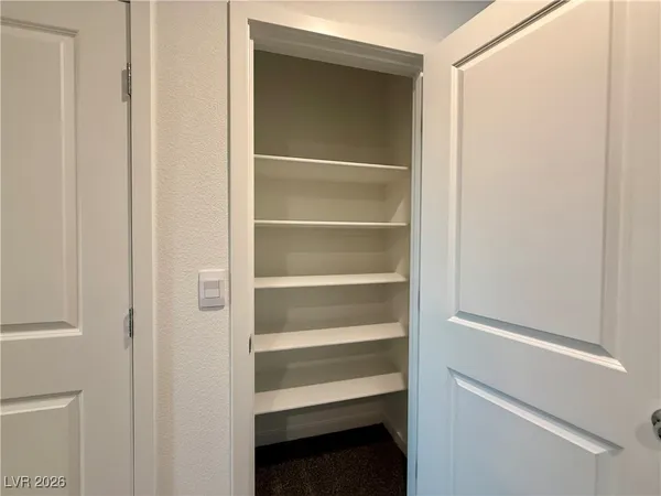 $1,895 | 506 Golden Myna Avenue, Henderson, NV 89011