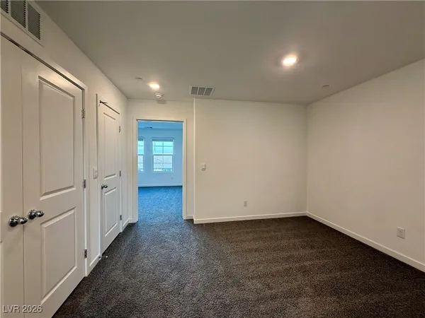 $1,895 | 506 Golden Myna Avenue, Henderson, NV 89011