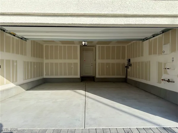 $1,895 | 506 Golden Myna Avenue, Henderson, NV 89011