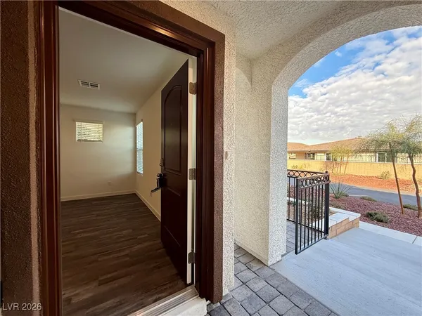$1,895 | 506 Golden Myna Avenue, Henderson, NV 89011