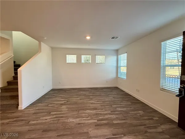 $1,895 | 506 Golden Myna Avenue, Henderson, NV 89011