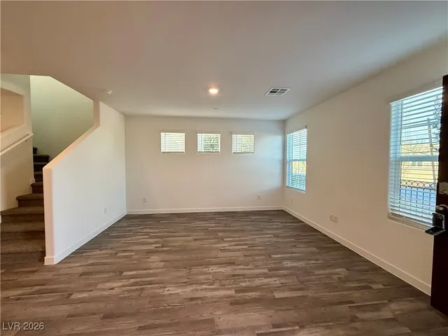 $1,998 | 506 Golden Myna Avenue, Henderson, NV 89011