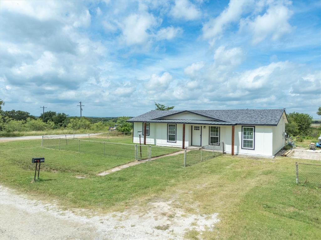 526 Jack Grace Hill Road Bowie, TX 76230 - Photo 4 of 40