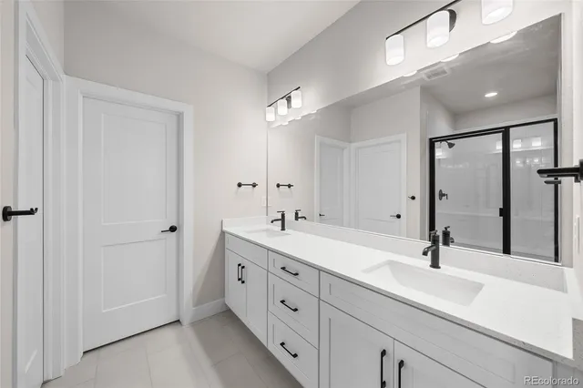 a view of empty room with windows