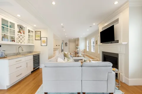 $1,199,000 | 8 Covington Street, Unit 1, Boston, MA 02127