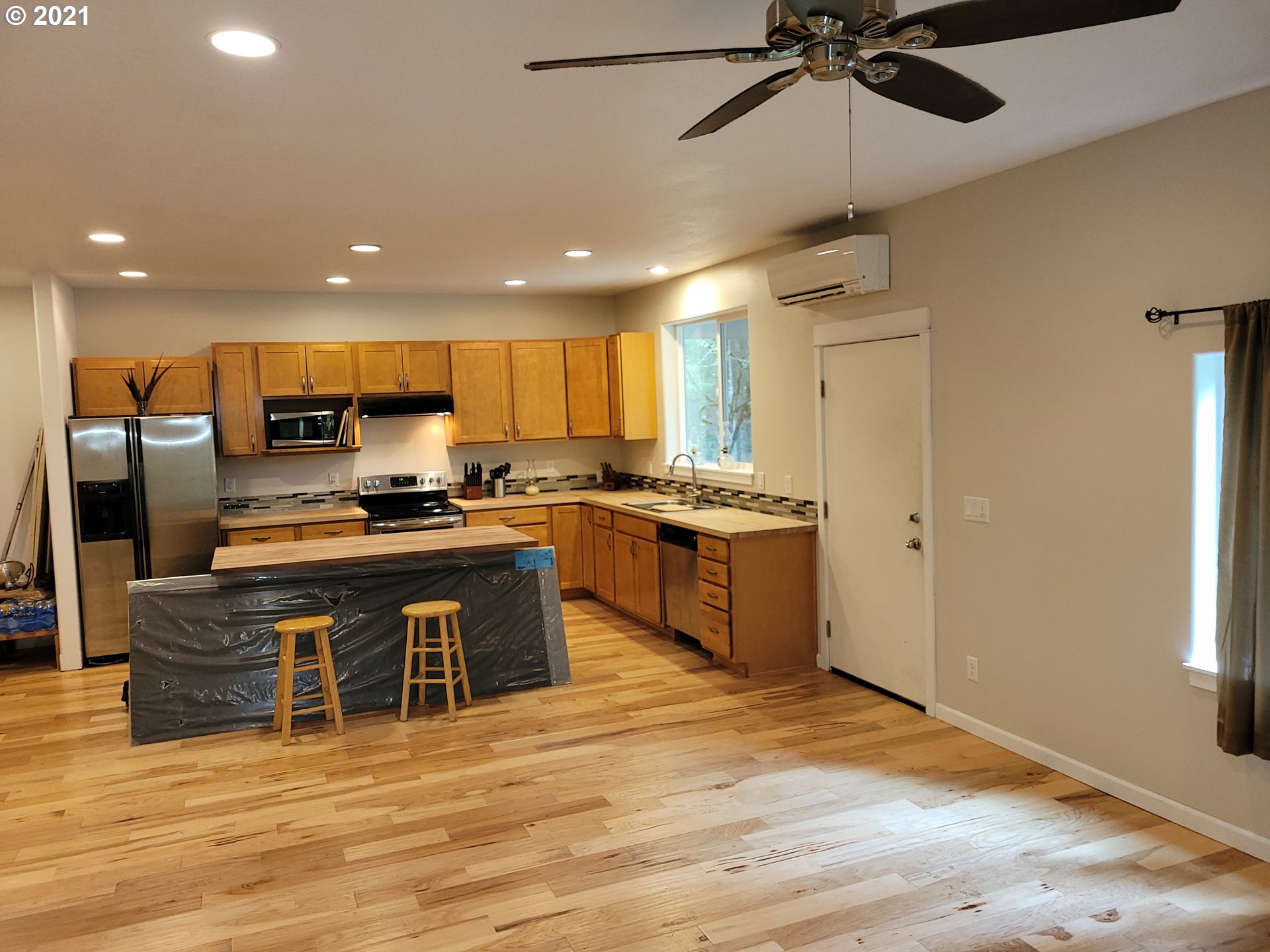 24723 West Demming Road Elmira, OR 97437 - Photo 6 of 14 Gallery Image 6