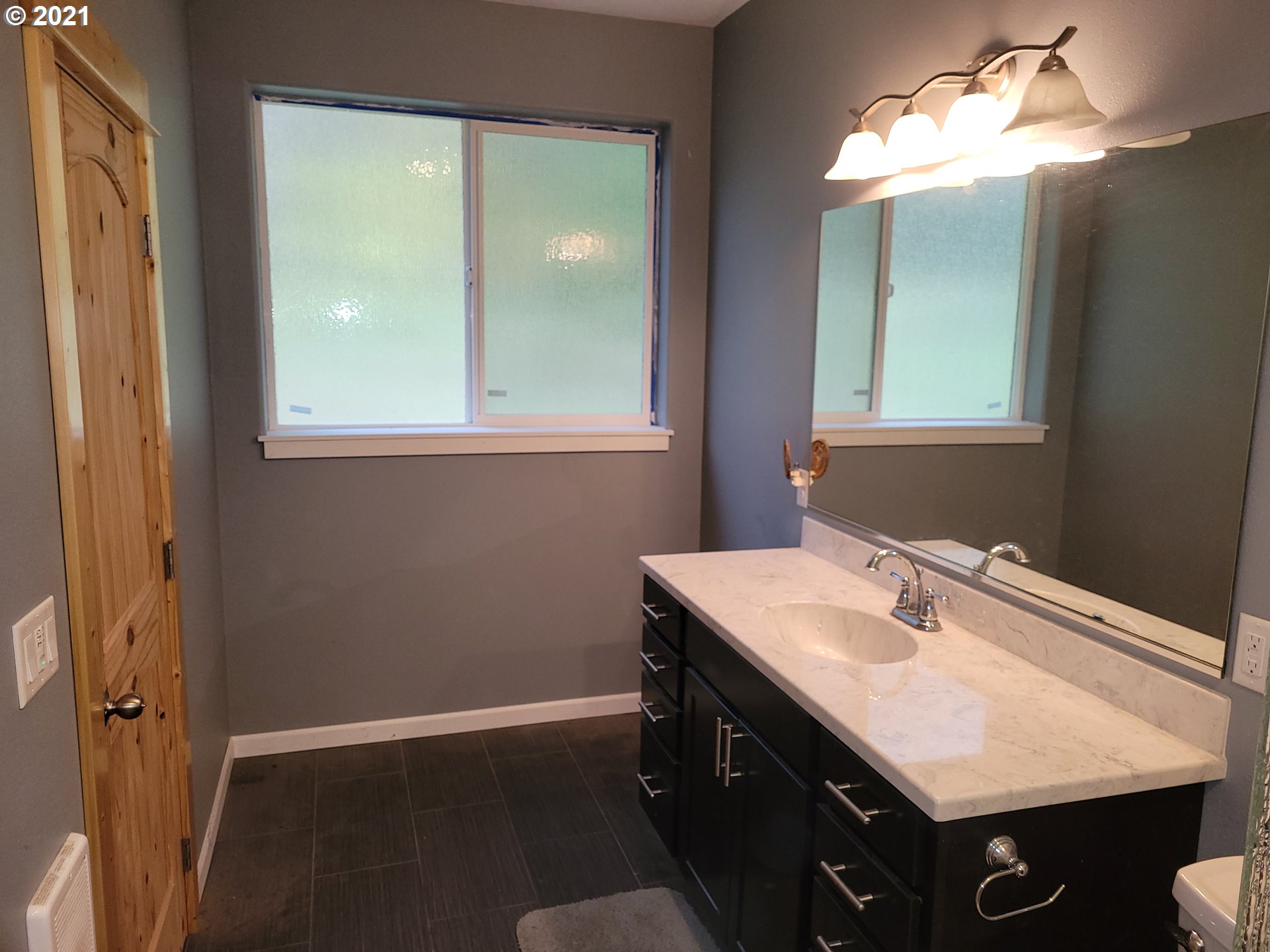 24723 West Demming Road Elmira, OR 97437 - Photo 10 of 14 Gallery Image 10