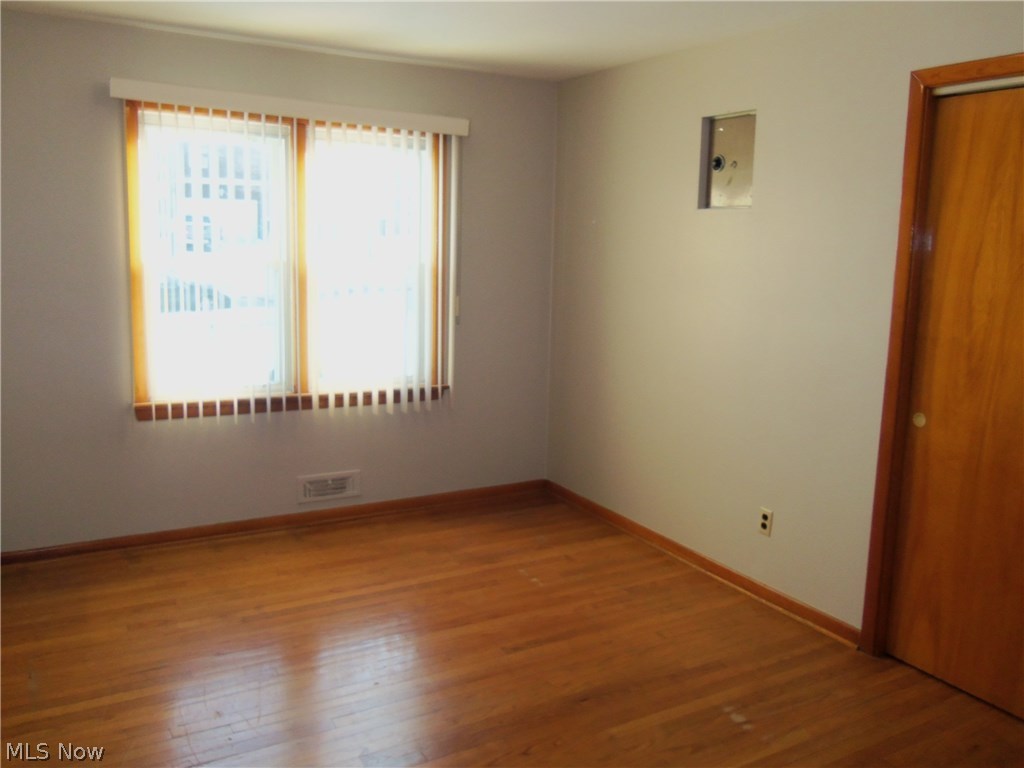 2760 Dentzler Road Parma, OH 44134 - Photo 8 of 35