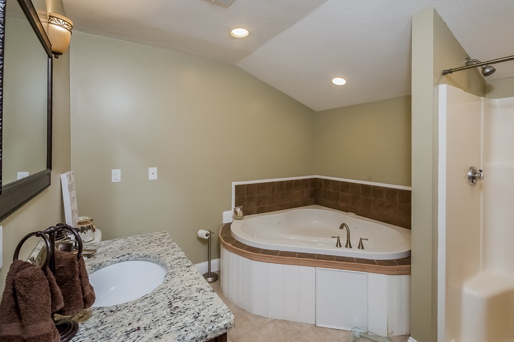 3 Lang Road Freetown, MA 02717 - Photo 16 of 25
