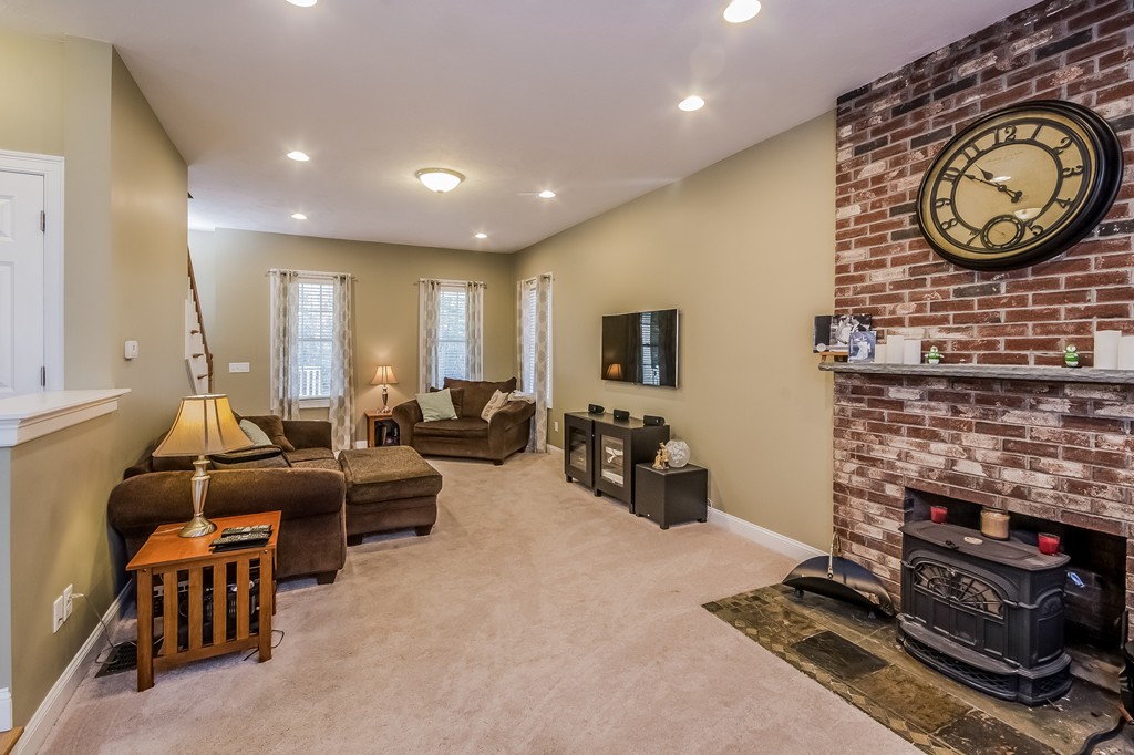 3 Lang Road Freetown, MA 02717 - Photo 4 of 25