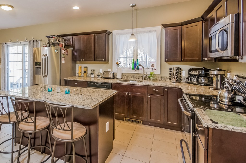 3 Lang Road Freetown, MA 02717 - Photo 8 of 25
