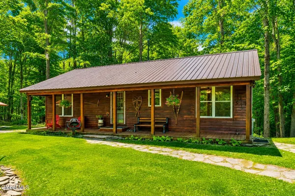 $399,000 | 286 Severine Lane, Fultonville, NY 12072