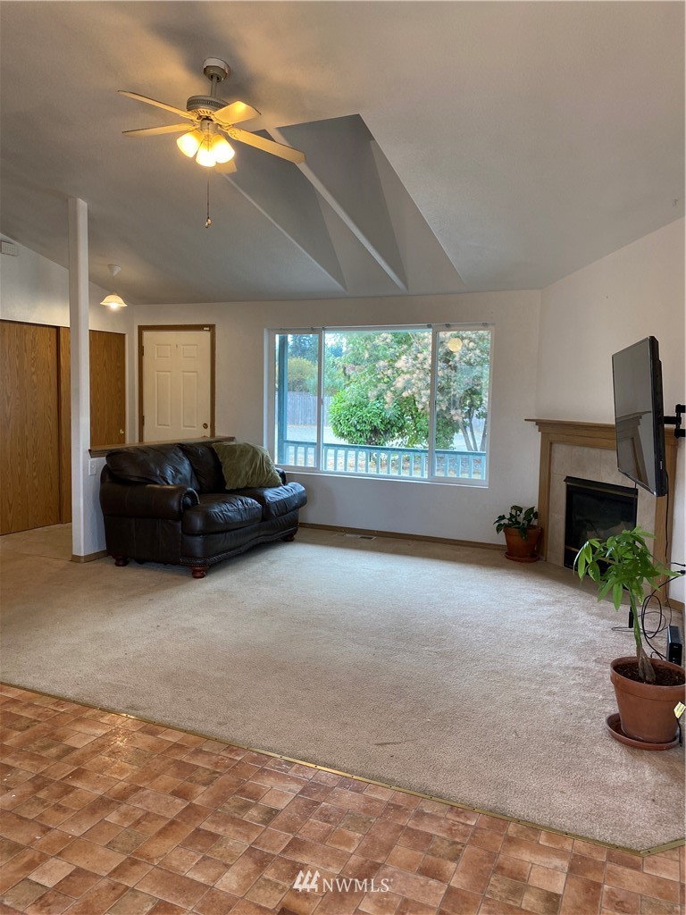 9514 181st Way Southwest Rochester, WA 98579 - Photo 5 of 15
