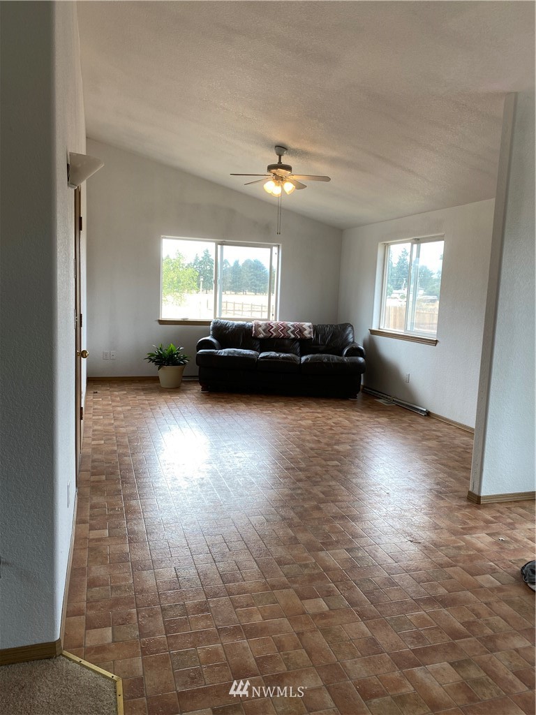 9514 181st Way Southwest Rochester, WA 98579 - Photo 9 of 15