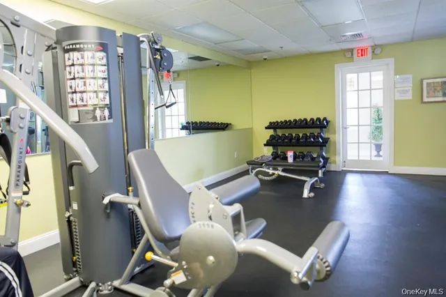 $480,000 | 203 Willow Lane, Valley Stream, NY 11580