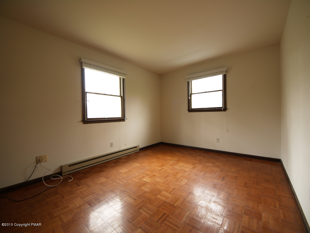 28 D Balson Road Stroudsburg, PA 18360 - Photo 17 of 19 bedroom