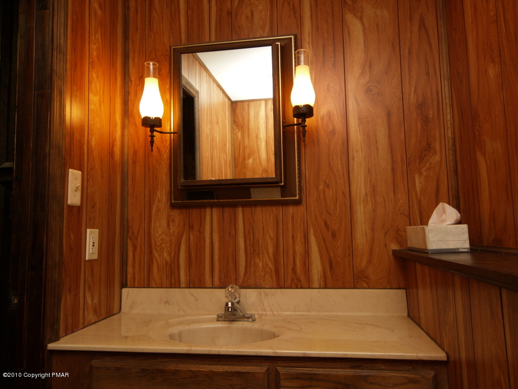 28 D Balson Road Stroudsburg, PA 18360 - Photo 10 of 19 bath