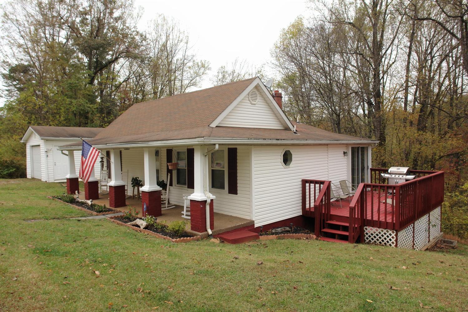 4014 Goodview Road Goodview, VA 24095 - Photo 2 of 24 4014 Goodview Road Goodview VA-large-002