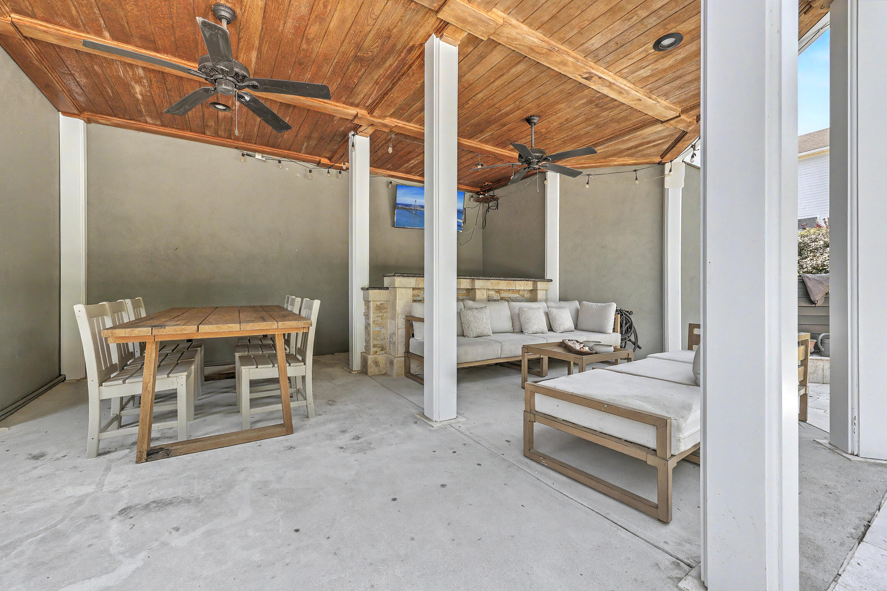 1040 Rivershore Road Charleston, SC 29492 - Photo 53 of 67 ZYN_8372_3_4_5_6_7_8