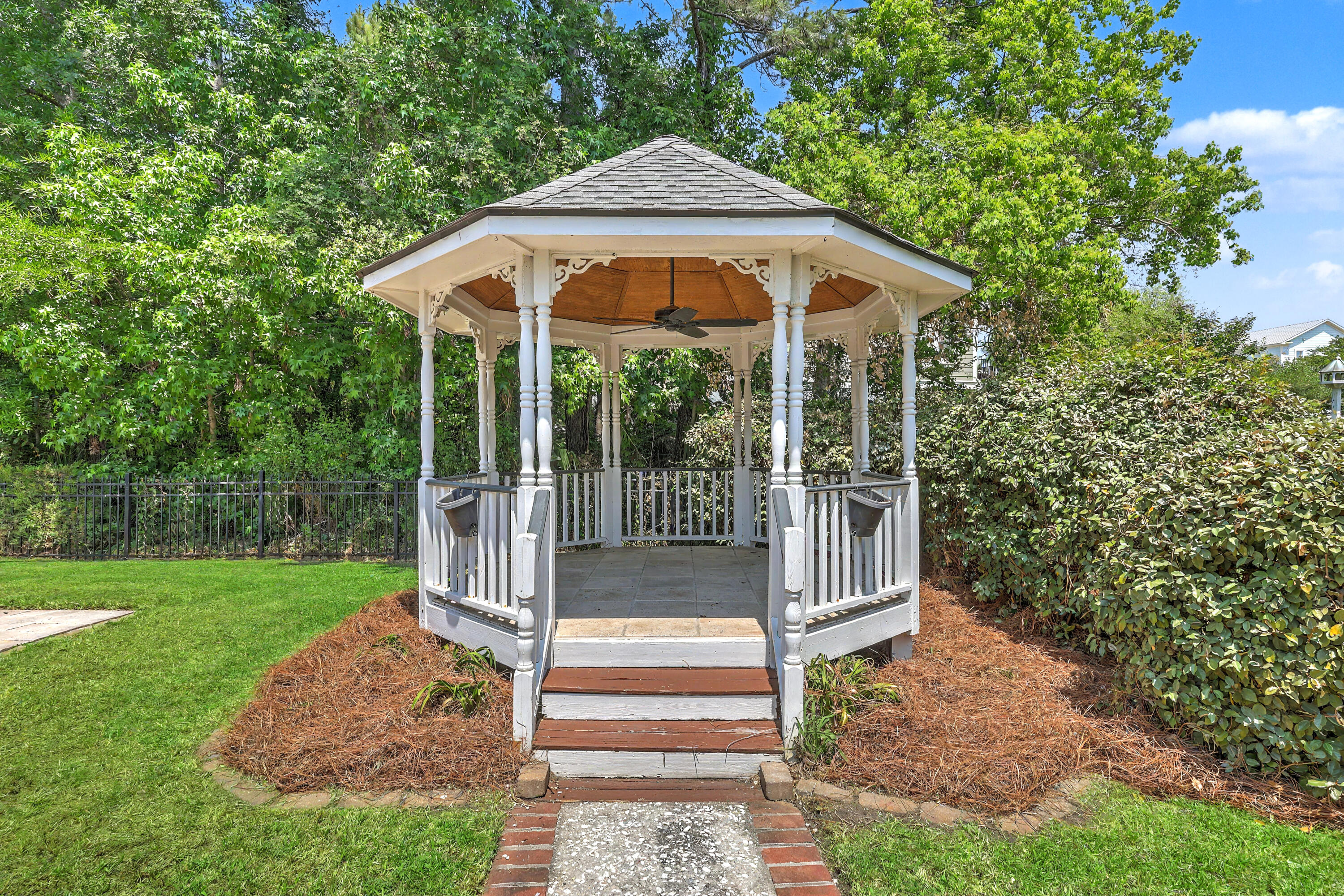 1040 Rivershore Road Charleston, SC 29492 - Photo 56 of 67 ZYN_8358_59_60_61_62_63_64