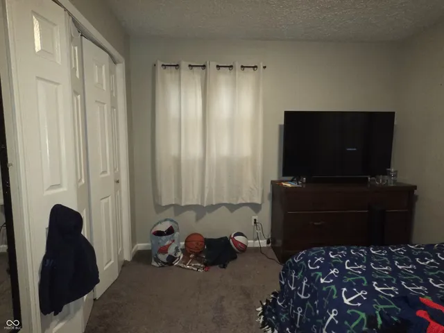 $169,900 | 718 Berkeley Drive, Shelbyville, IN 46176