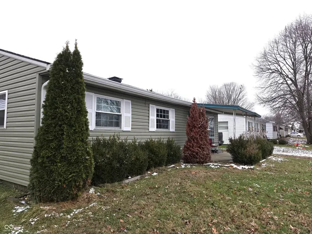 $169,900 | 718 Berkeley Drive, Shelbyville, IN 46176