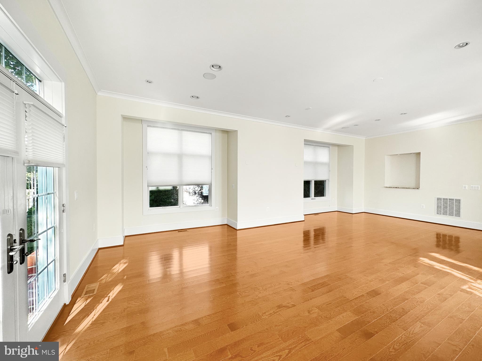 6607 Melrose Drive McLean, VA 22101 - Photo 4 of 50