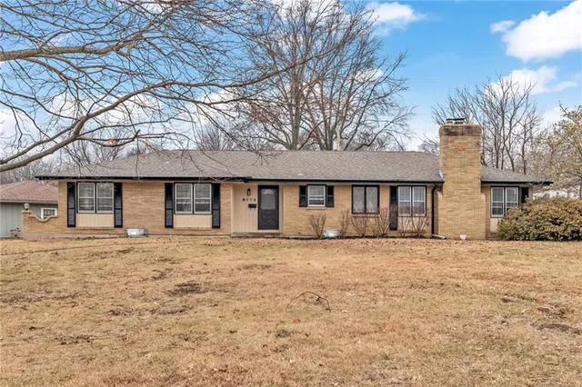 $305,000 | 8112 Raytown Road, Raytown, MO 64138