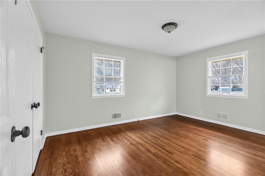 8112 Raytown Road Raytown, MO 64138 - Photo 18 of 27