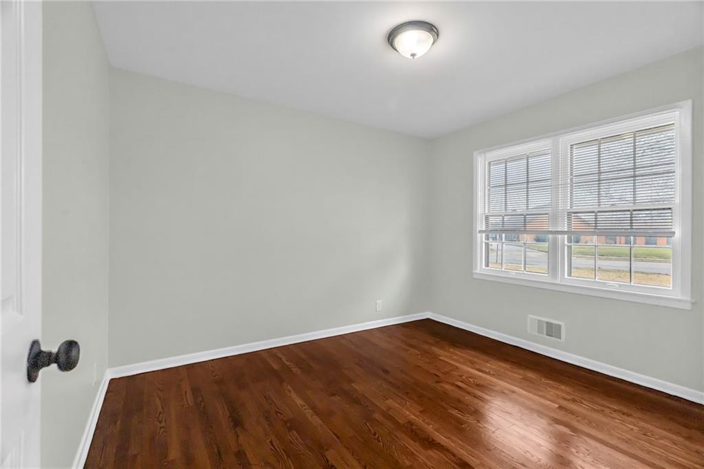 8112 Raytown Road Raytown, MO 64138 - Photo 22 of 27