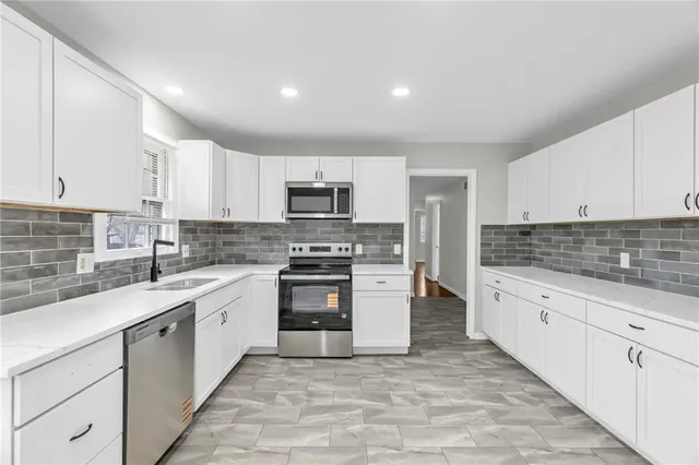 $305,000 | 8112 Raytown Road, Raytown, MO 64138