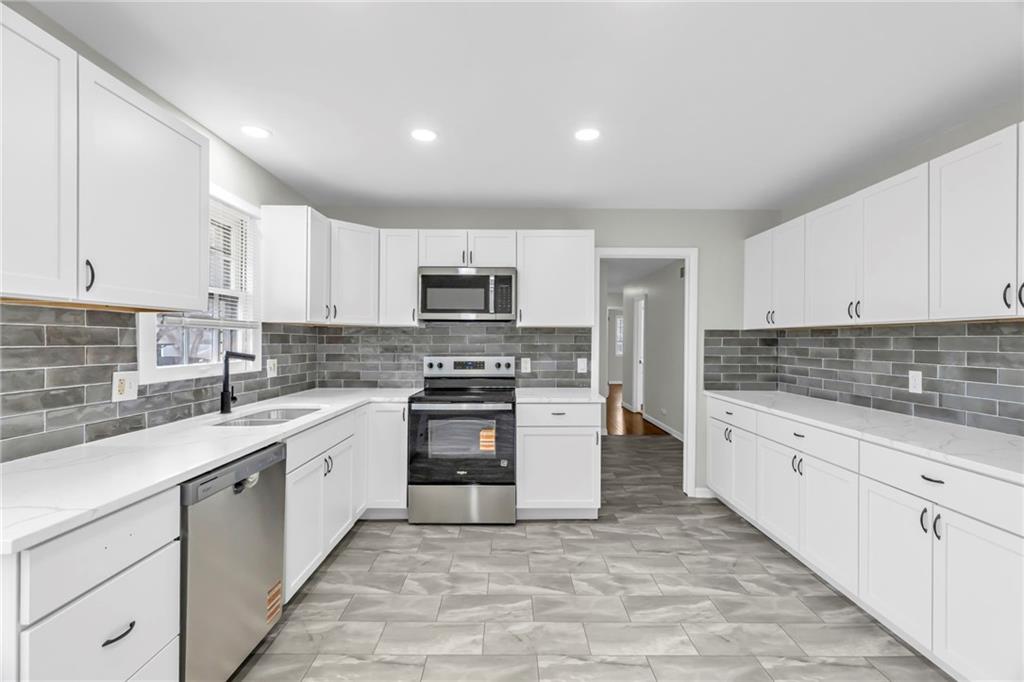 8112 Raytown Road Raytown, MO 64138 - Photo 10 of 27