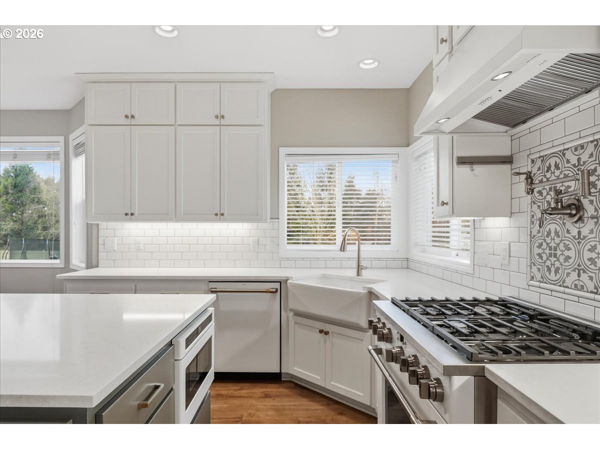 6810 Northeast 252nd Way Battle Ground, WA 98604 - Photo 14 of 42 Kitchen