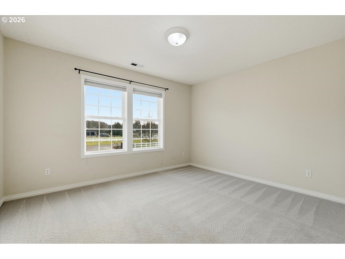 6810 Northeast 252nd Way Battle Ground, WA 98604 - Photo 27 of 42 Bathroom, Attached