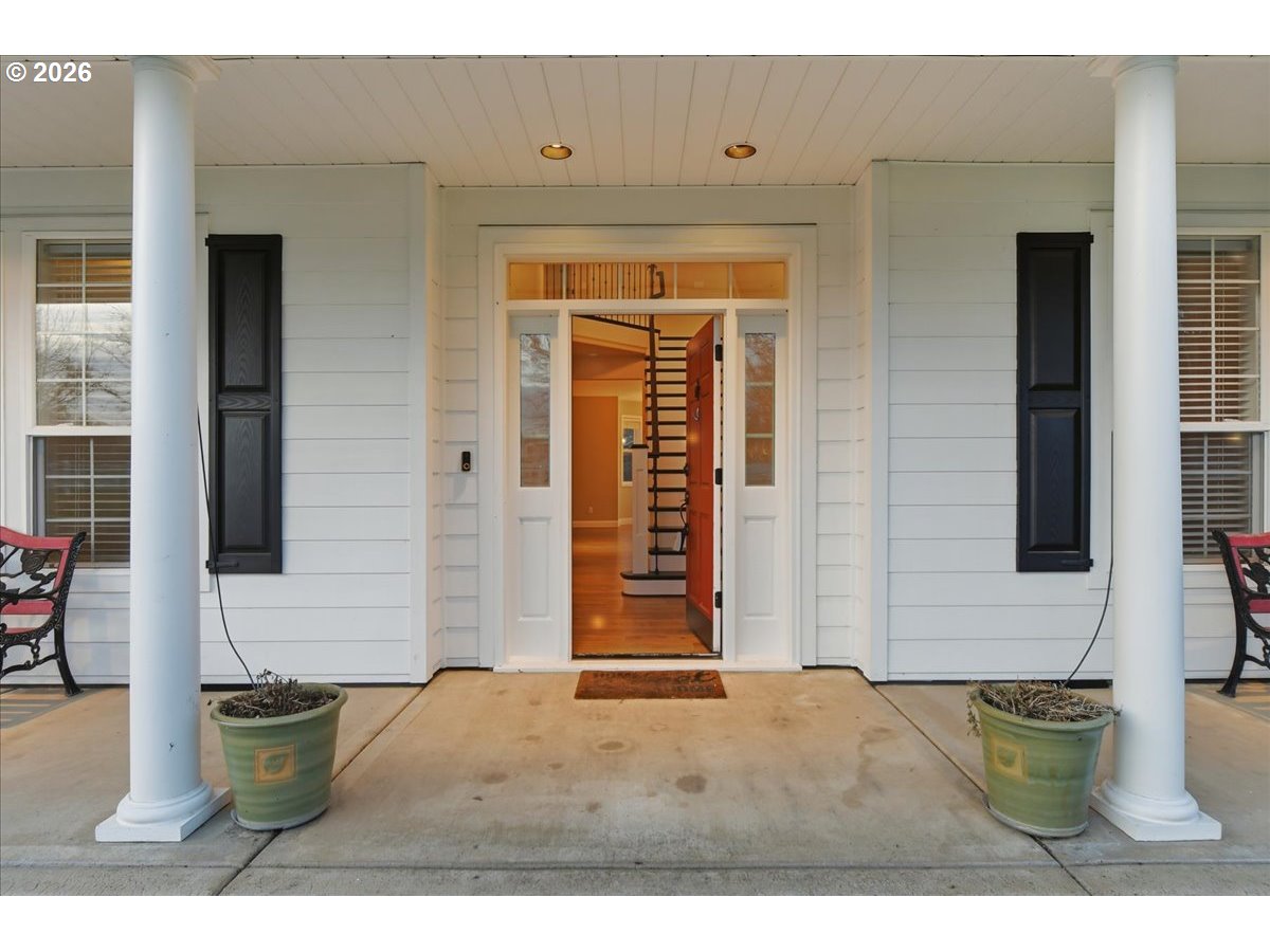 6810 Northeast 252nd Way Battle Ground, WA 98604 - Photo 5 of 42 Entrance/Foyer
