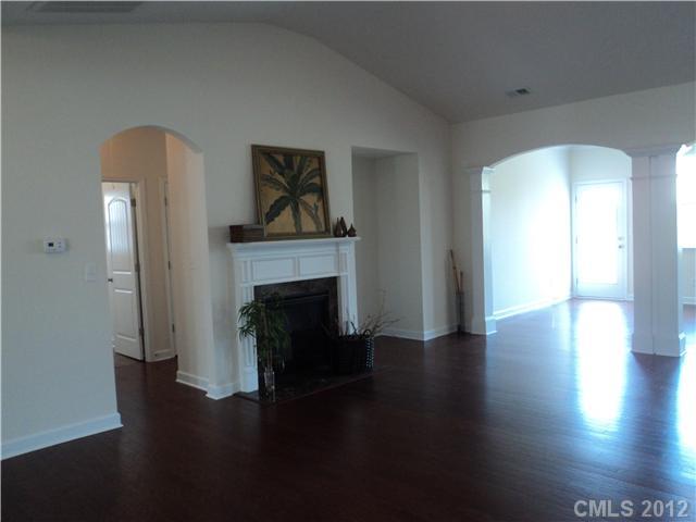 827 Solandra Way, Unit 495 Tega Cay, SC 29708 - Photo 4 of 16