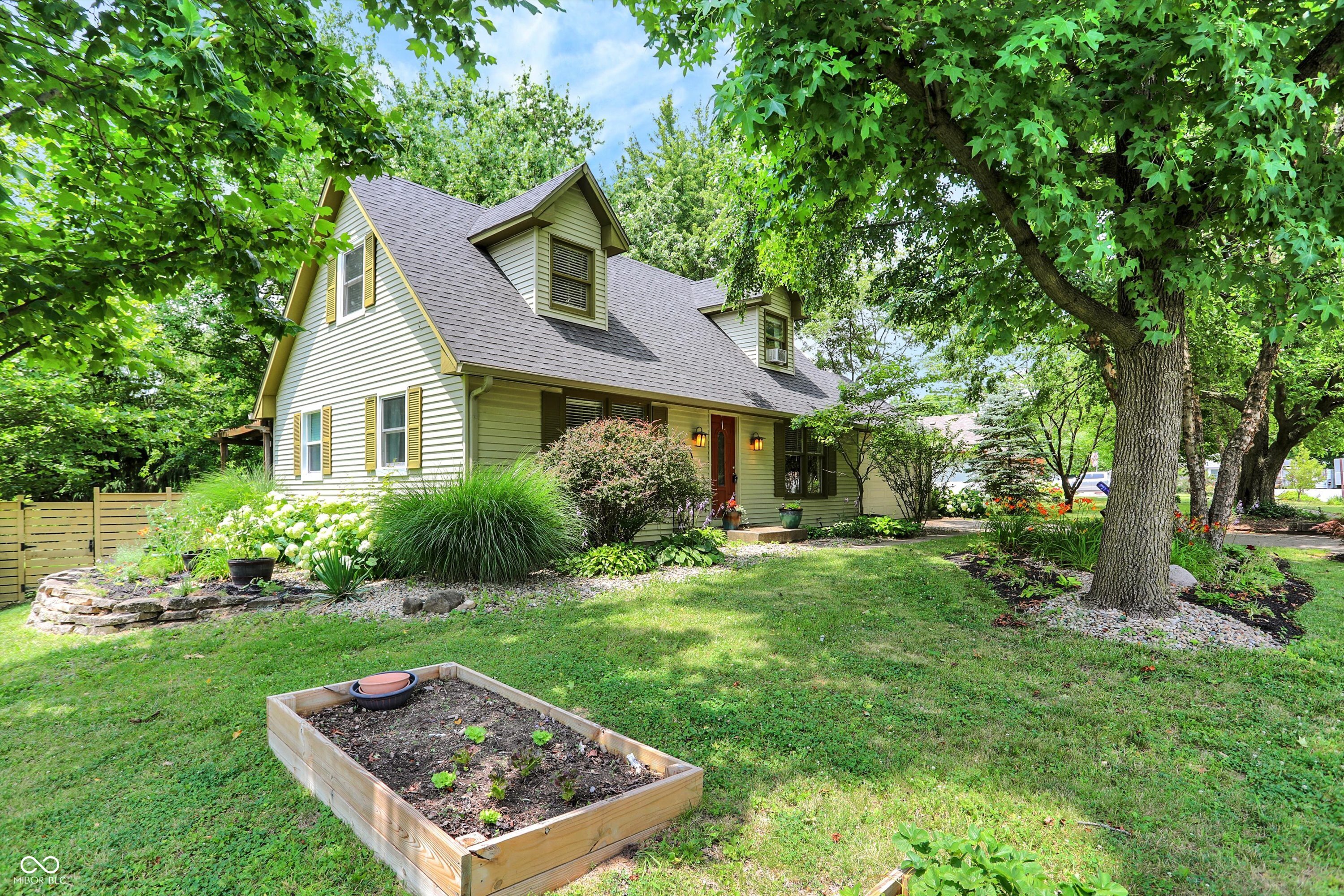 766 Covered Bridge Road Greenwood, IN 46142 - Photo 3 of 38 Gallery Image 3