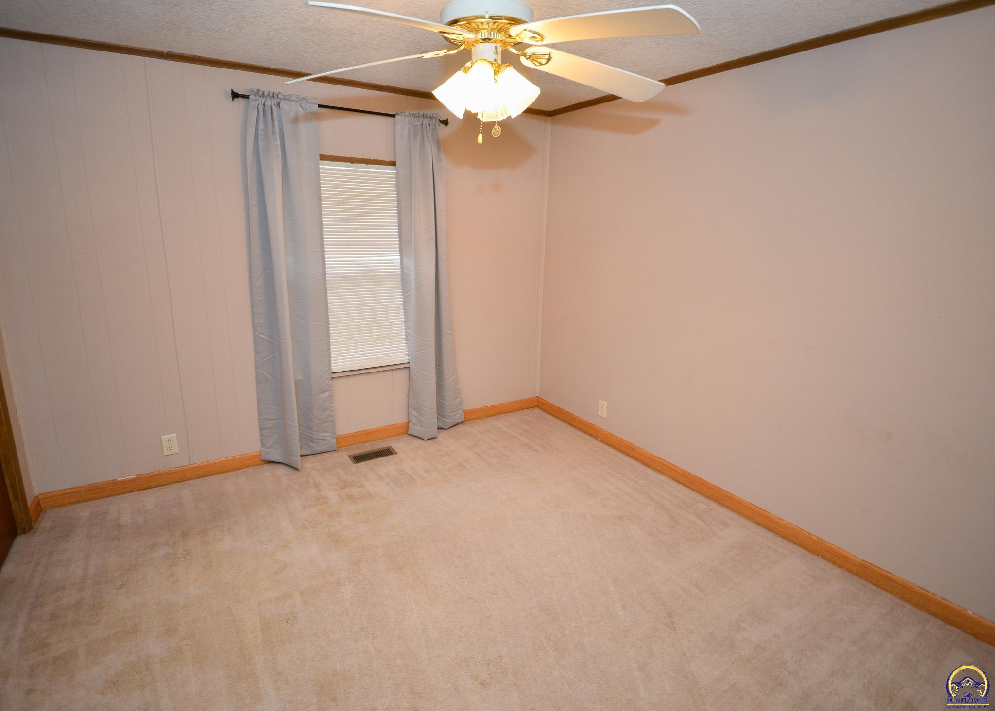 302 7th Street Americus, KS 66835 - Photo 11 of 20