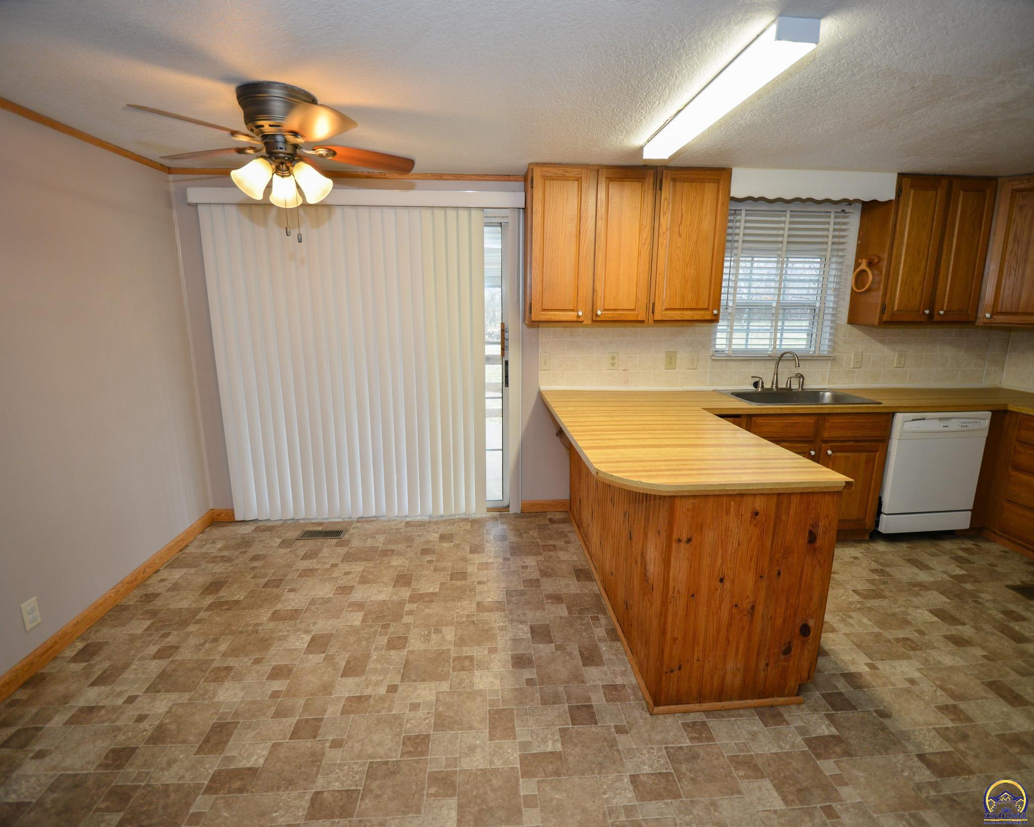 302 7th Street Americus, KS 66835 - Photo 8 of 20