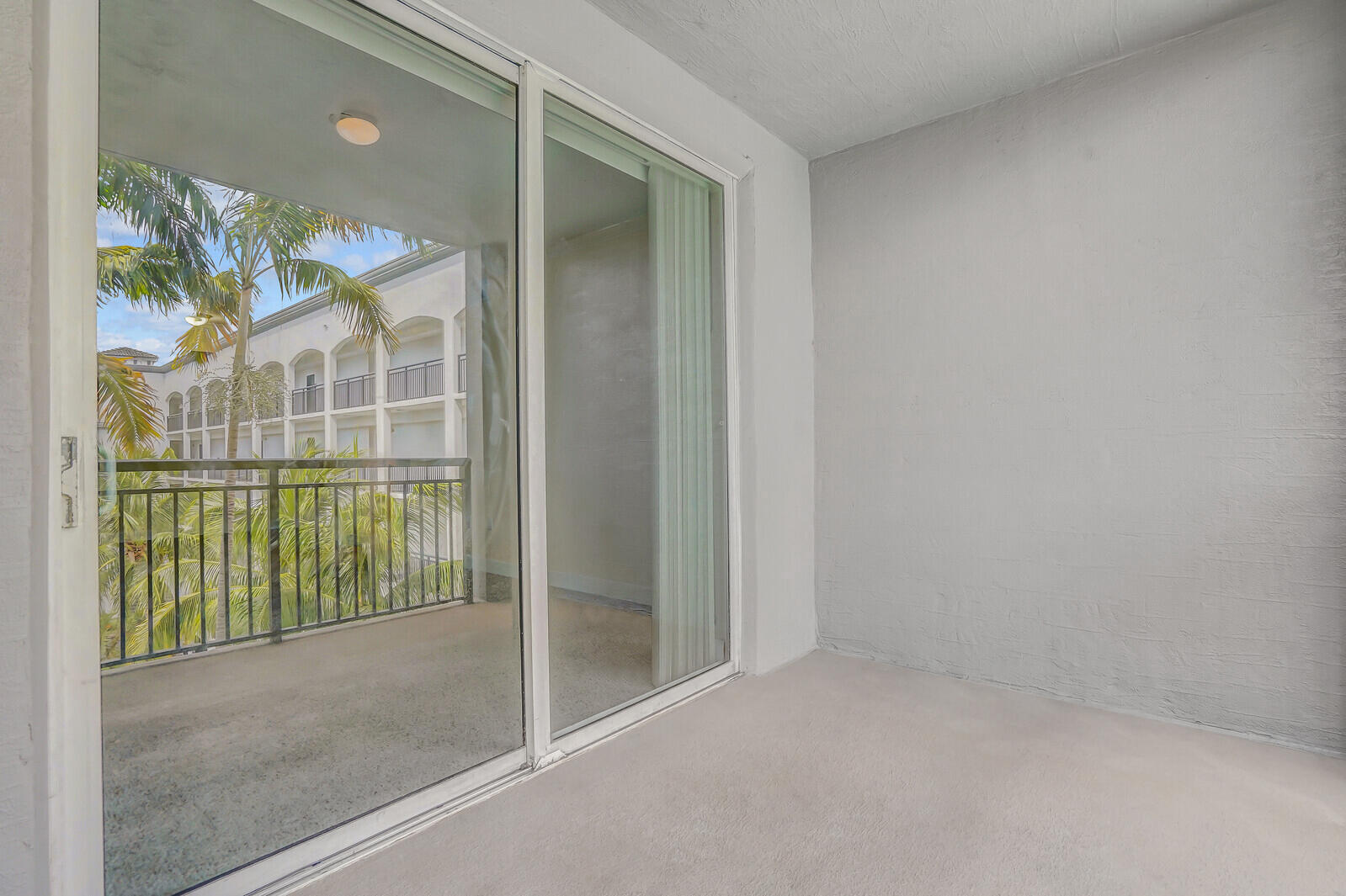 1690 Renaissance Commons Boulevard, Unit 1522 Boynton Beach, FL 33426 - Photo 30 of 45 25_Image_25_mls