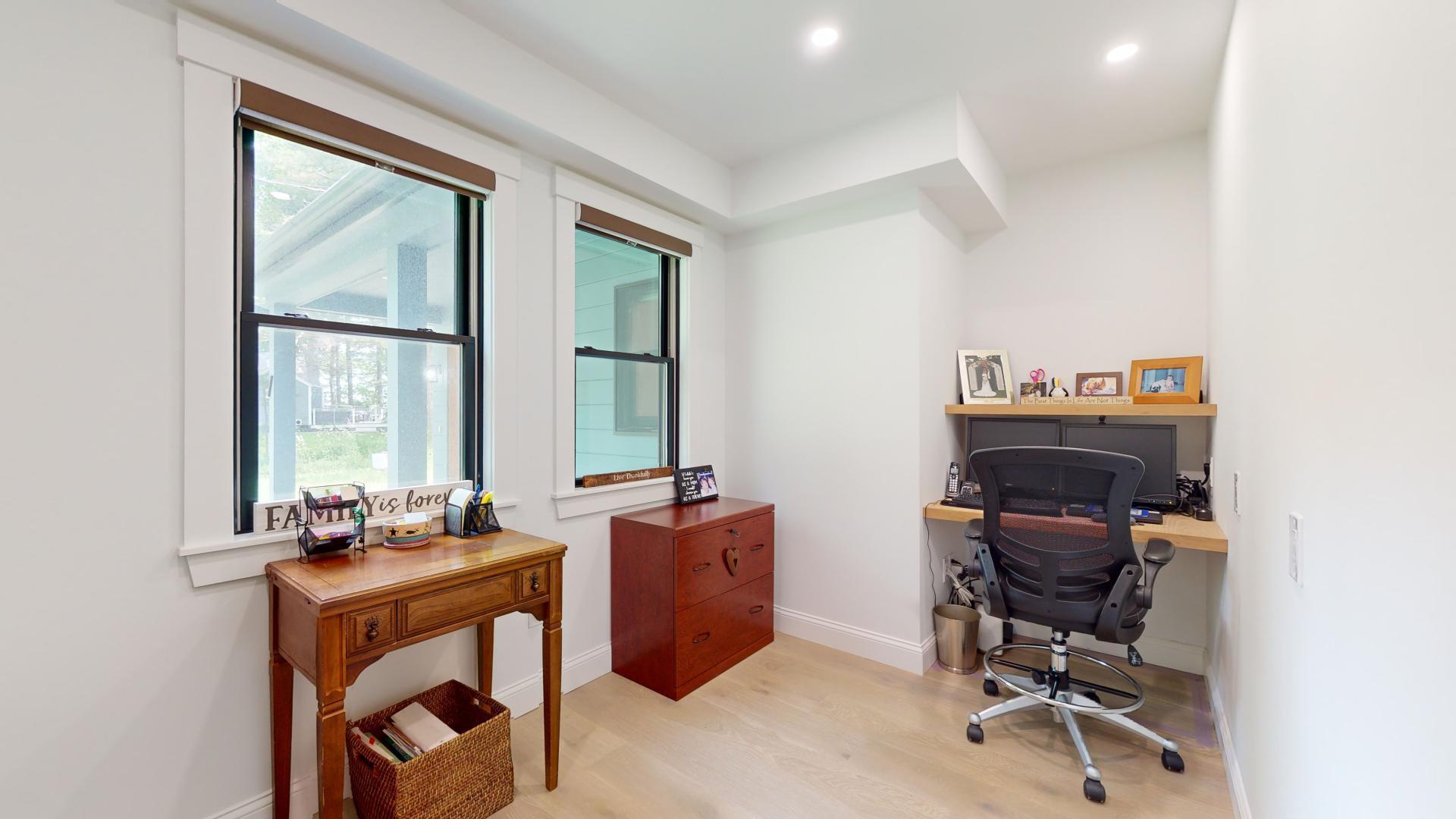 7 Merganser Way Freeport, ME 04032 - Photo 23 of 45 1st floor office with built-ins