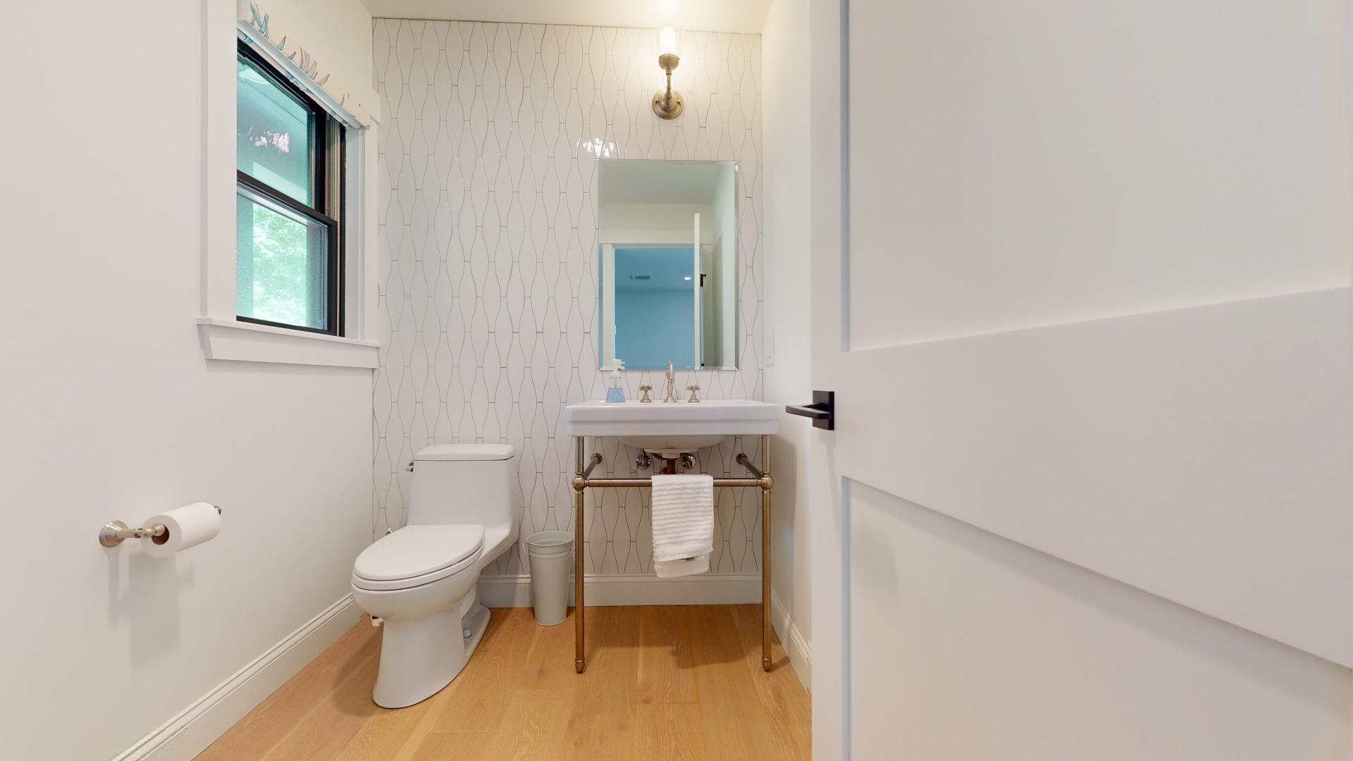 7 Merganser Way Freeport, ME 04032 - Photo 24 of 45 1st fl. Powder Room